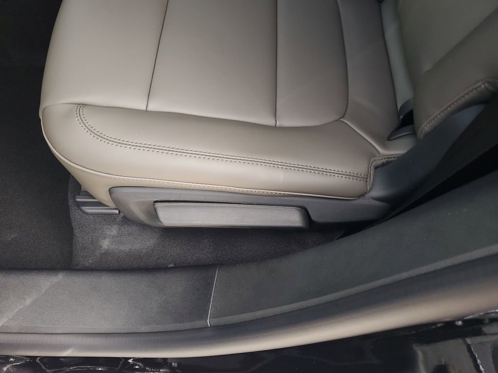 New 2026 Lincoln Corsair Premiere FWD image 13