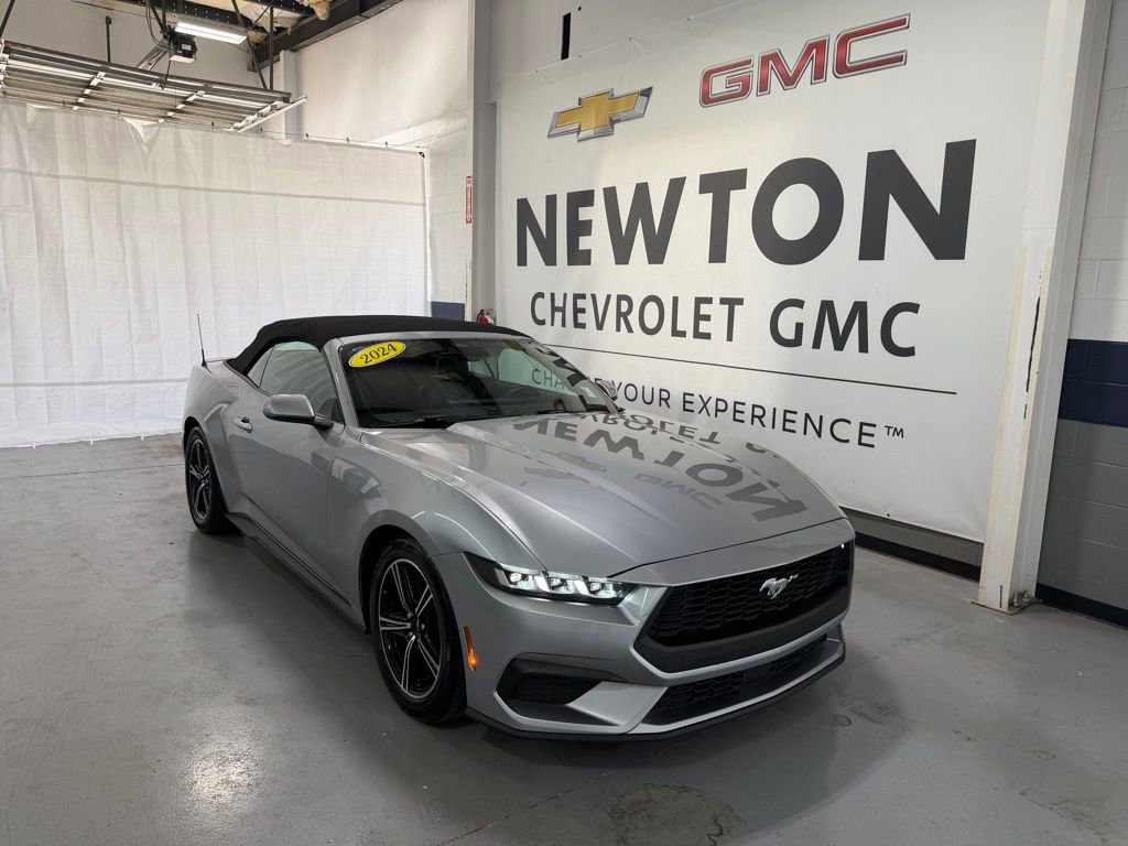 Used 2024 Ford Mustang Premium RWD image 2