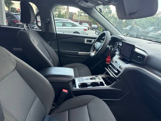 Used 2024 Ford Explorer XLT RWD image 13