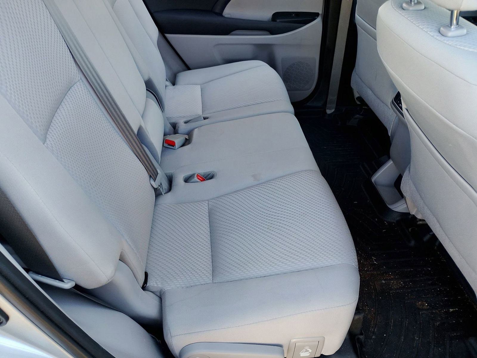 Used 2019 Toyota Highlander LE image 22