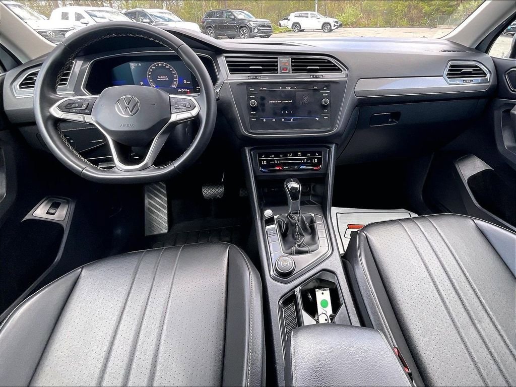 Used 2022 Volkswagen Tiguan SE AWD/4WD image 21