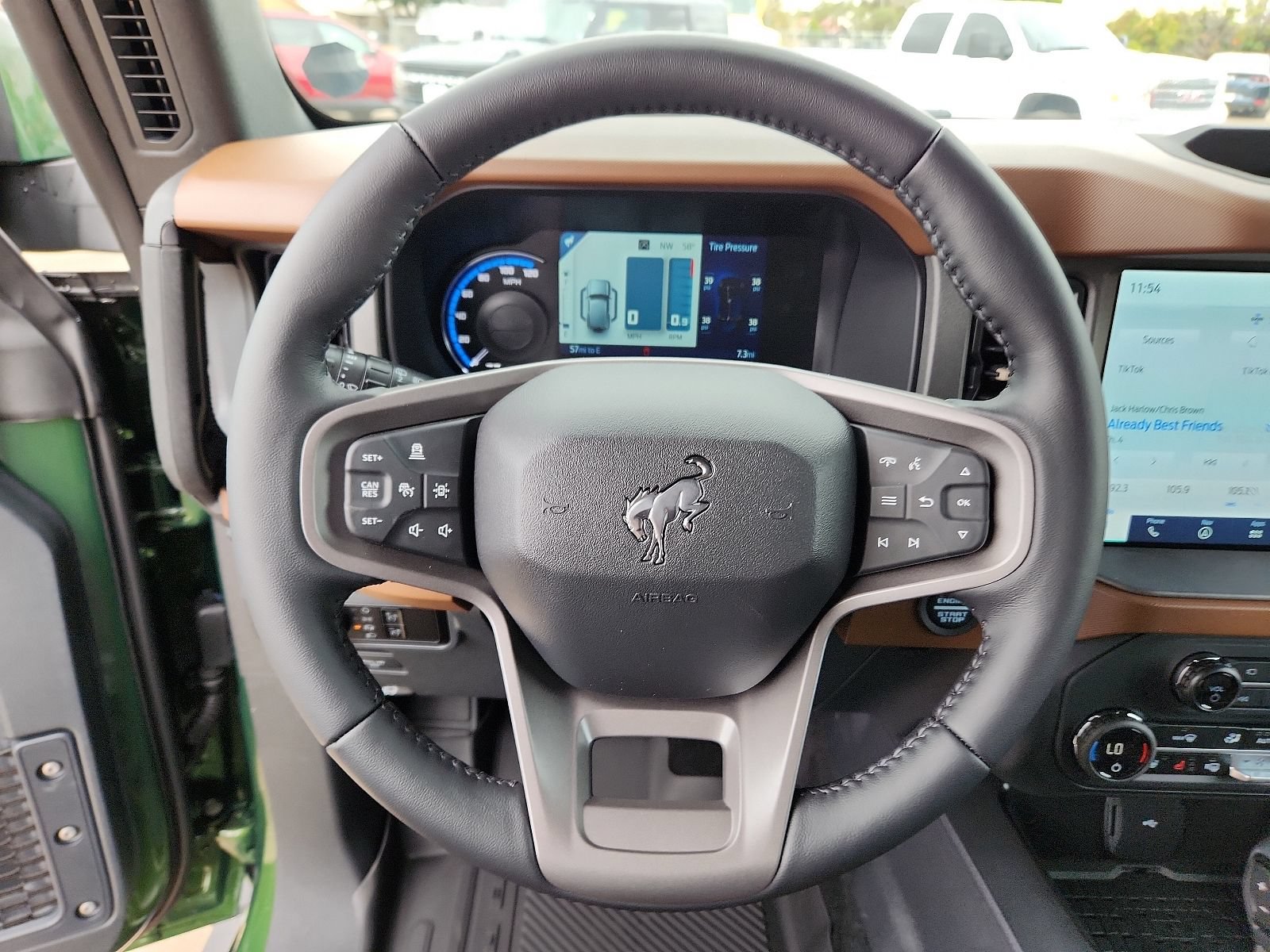 New 2024 Ford Bronco Outer Banks AWD/4WD image 15