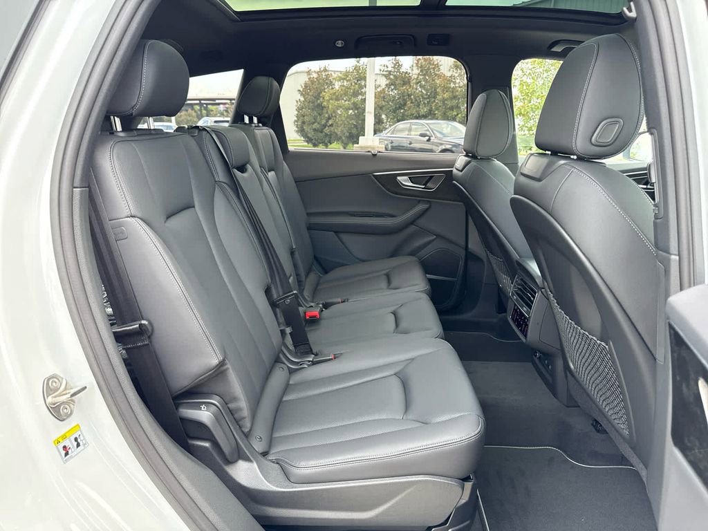 New 2025 Audi Q7 3.0T Premium Plus image 19