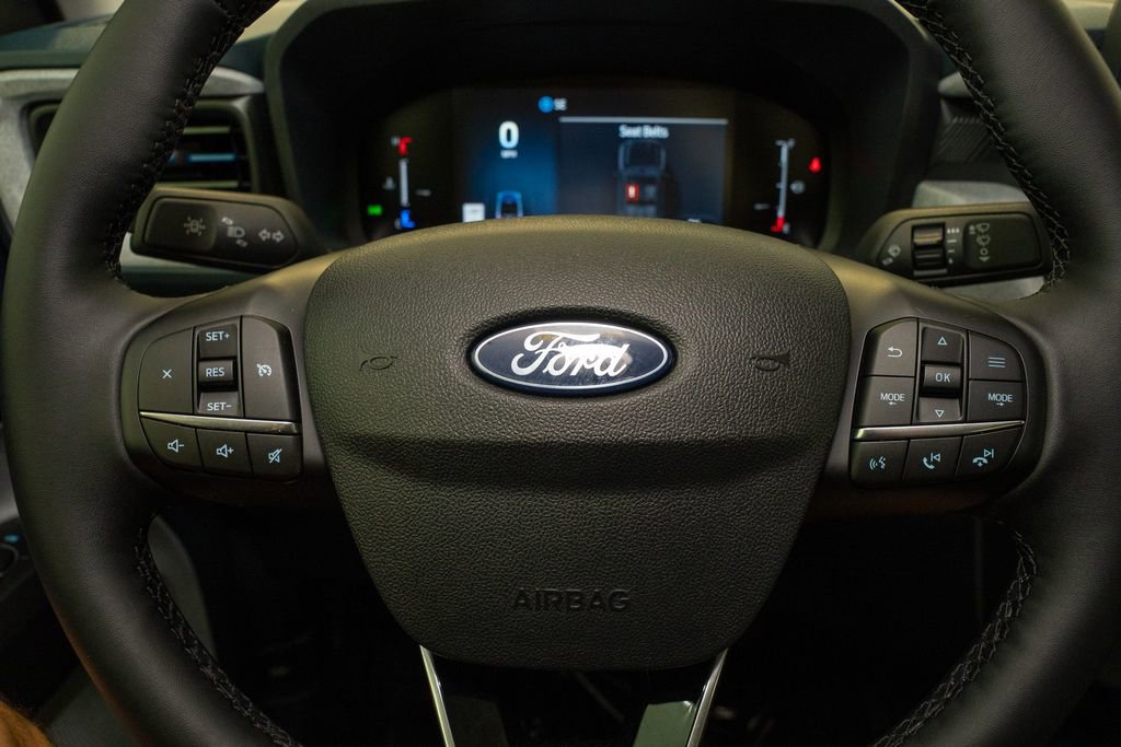 Used 2025 Ford Maverick XLT w/ XLT Luxury Package image 18