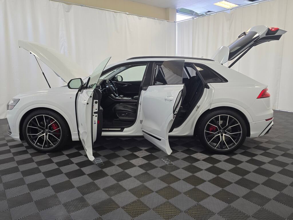 Used 2021 Audi Q8 Prestige w/ Prestige Package image 12