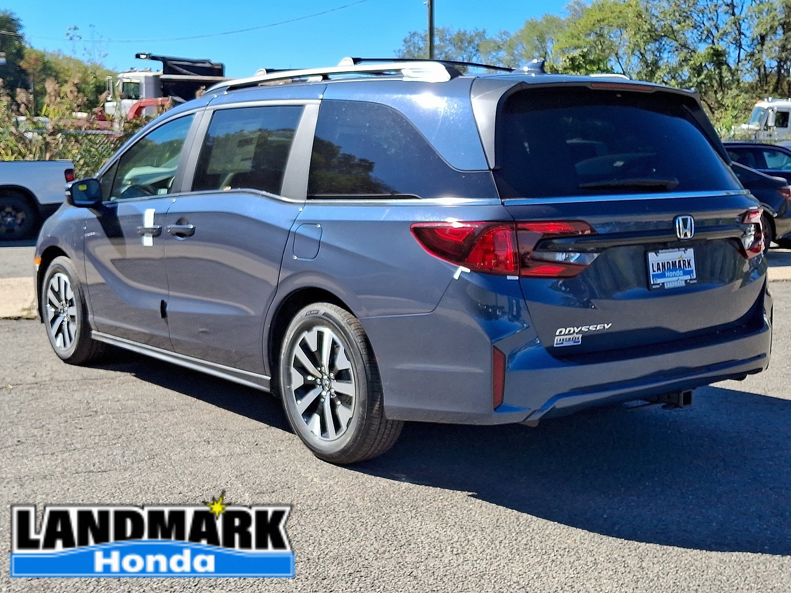 New 2027 Honda Odyssey EX-L image 4
