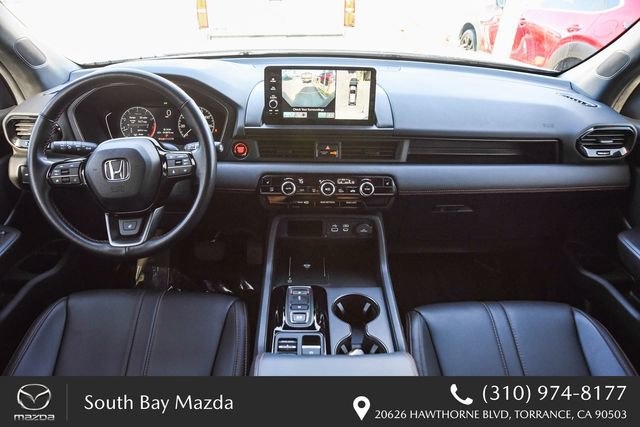 Used 2025 Honda Pilot TrailSport image 12