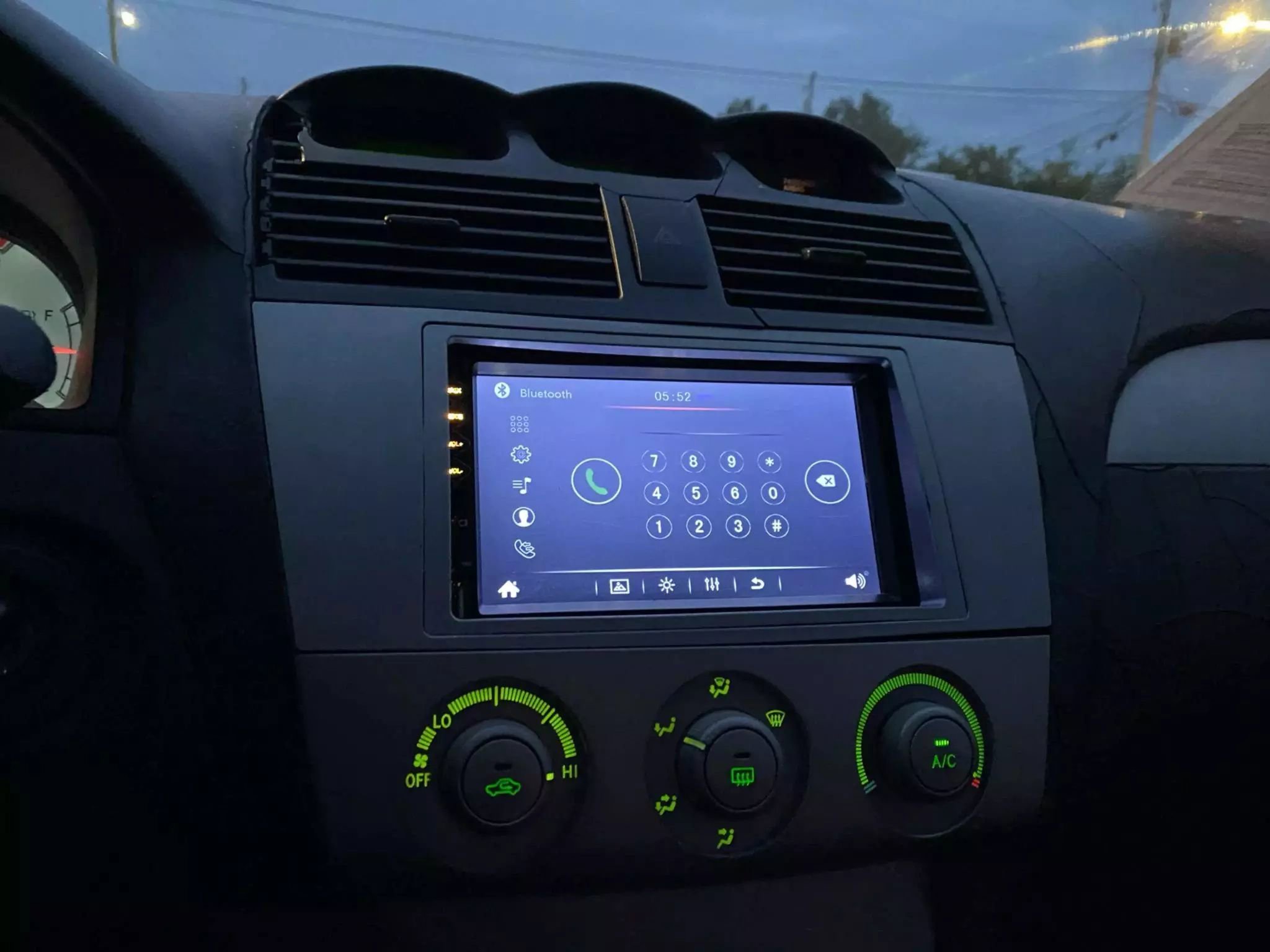 Used 2004 Toyota Solara SLE image 22