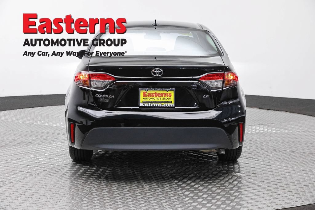 Used 2025 Toyota Corolla LE FWD image 8