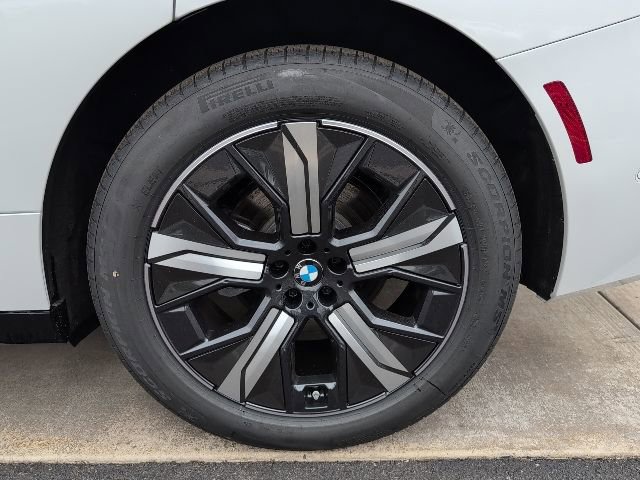 New 2026 BMW iX xDrive45 image 11