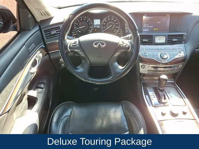 Used 2017 INFINITI Q70 L 3.7 w/ Deluxe Touring Package AWD/4WD image 3
