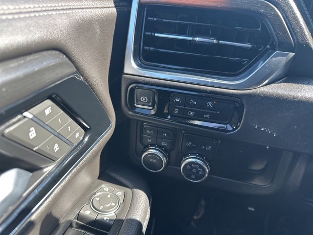 Certified 2025 GMC Yukon Denali w/ LPO, Floor Liner Package image 29