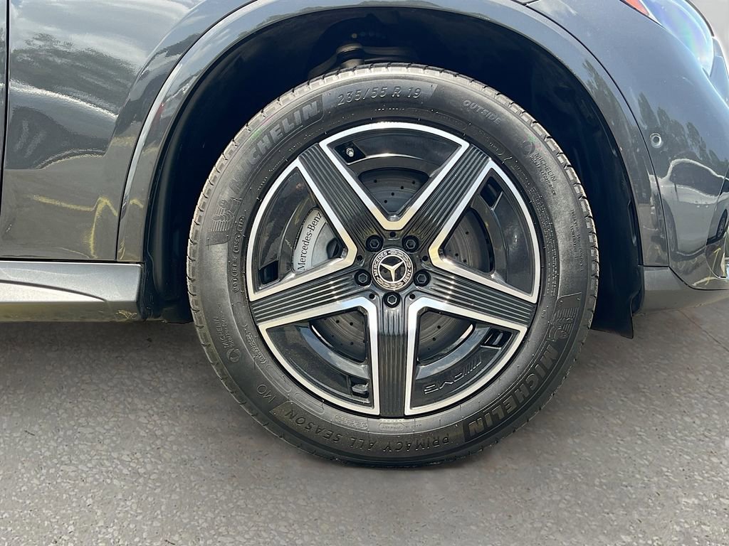 Used 2025 Mercedes-Benz GLC 300 4MATIC image 31
