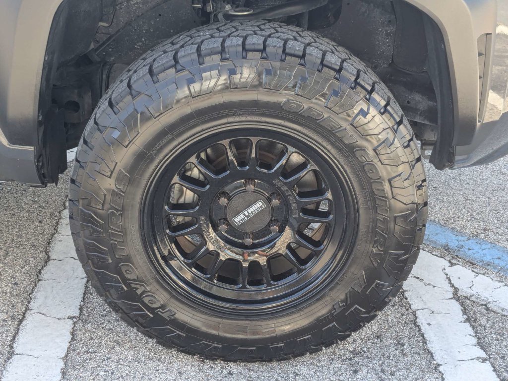 Used 2025 Toyota 4Runner SR5 RWD image 13