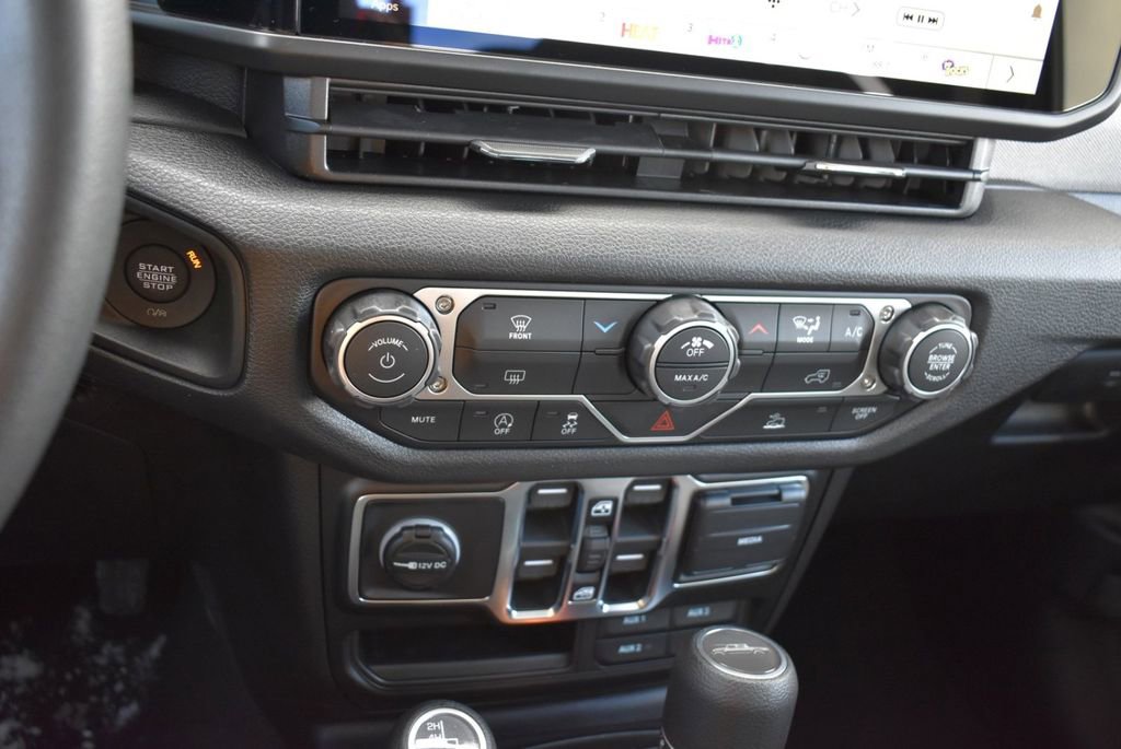 New 2026 Jeep Gladiator Sport AWD/4WD image 19