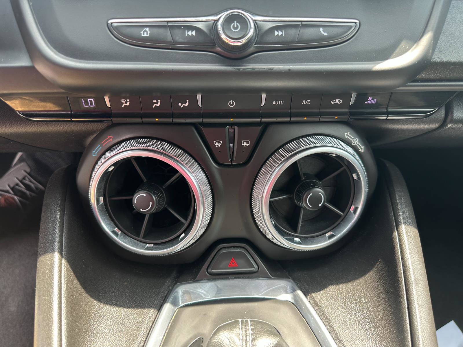 Used 2017 Chevrolet Camaro LT image 15