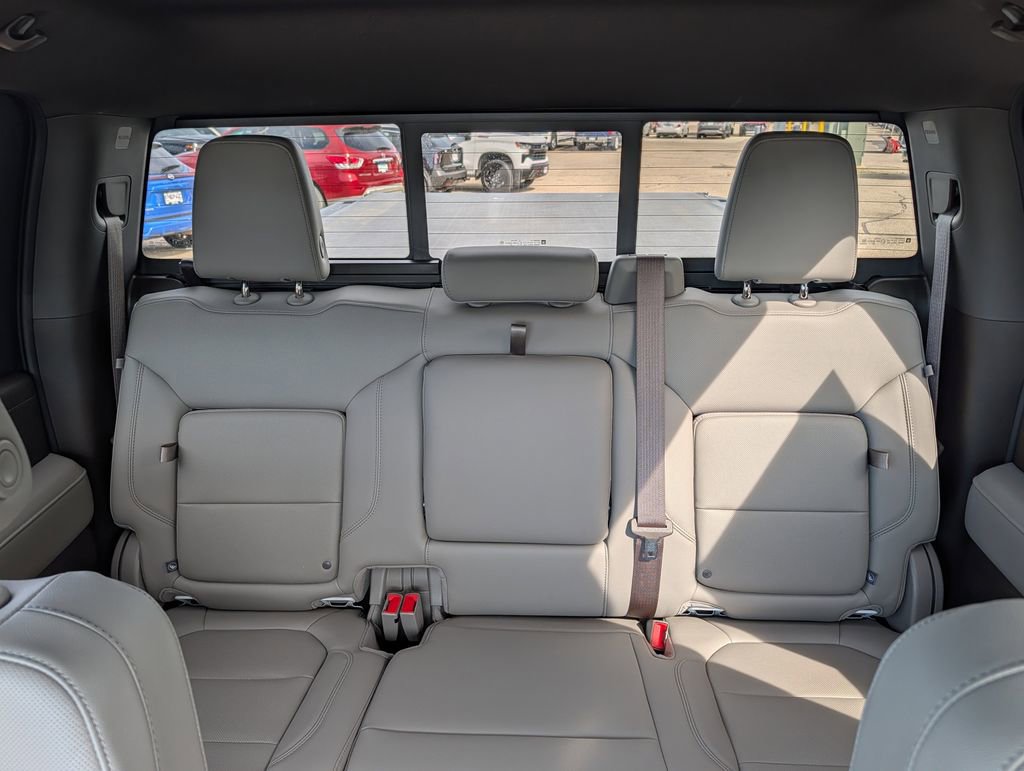 Used 2021 Chevrolet Silverado 2500 LTZ w/ LTZ Premium Package AWD/4WD image 13