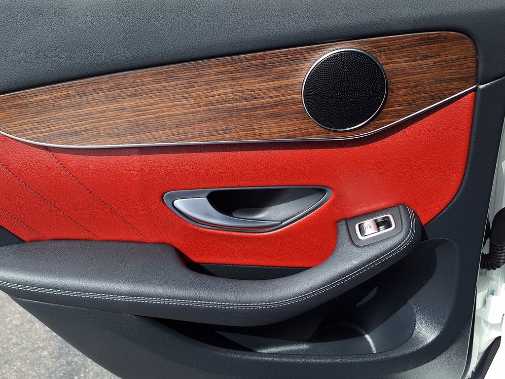 Used 2022 Mercedes-Benz GLC 300 4MATIC image 14