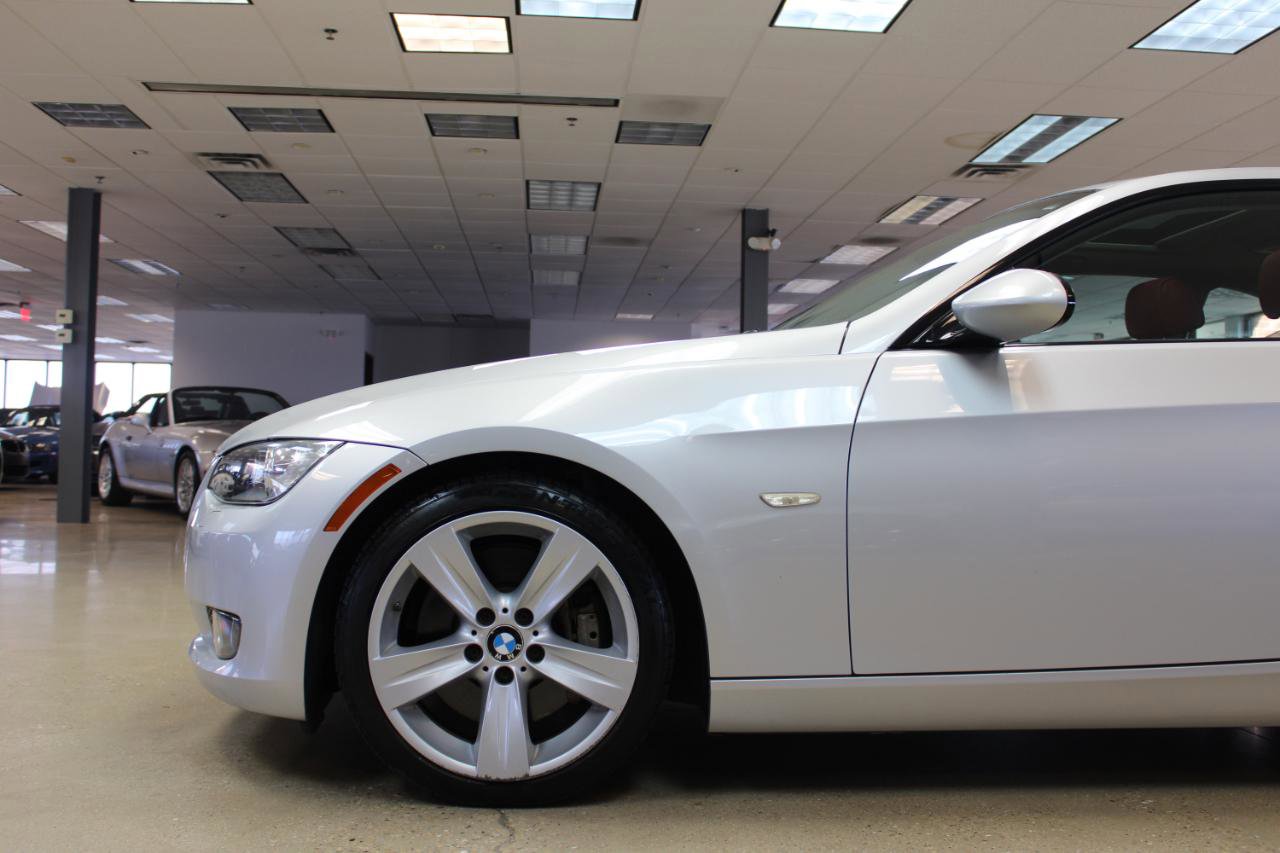 Used 2009 BMW 335i Coupe image 25