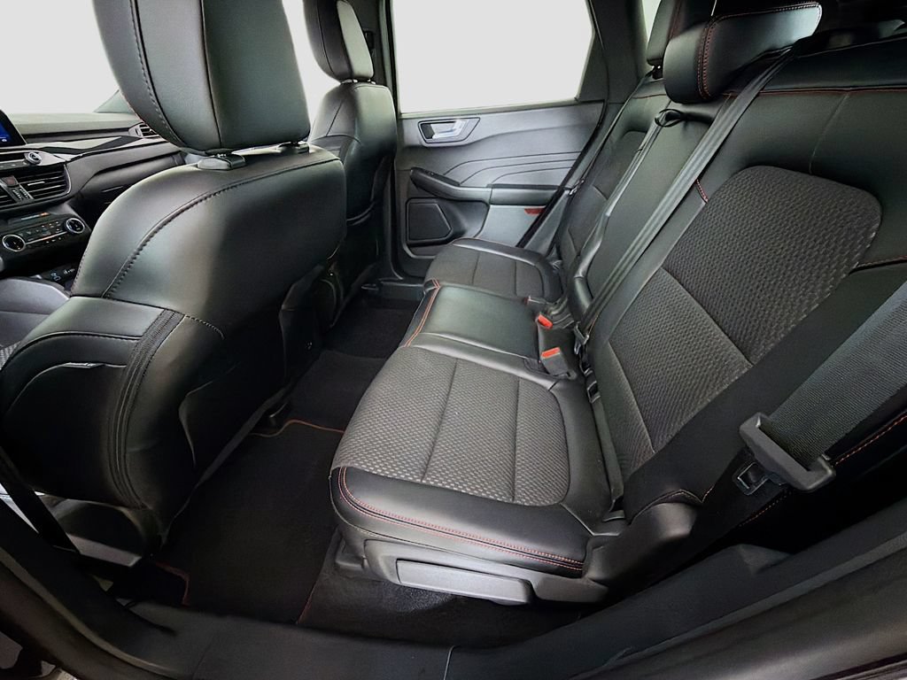 Certified 2023 Ford Escape ST-Line AWD/4WD image 21