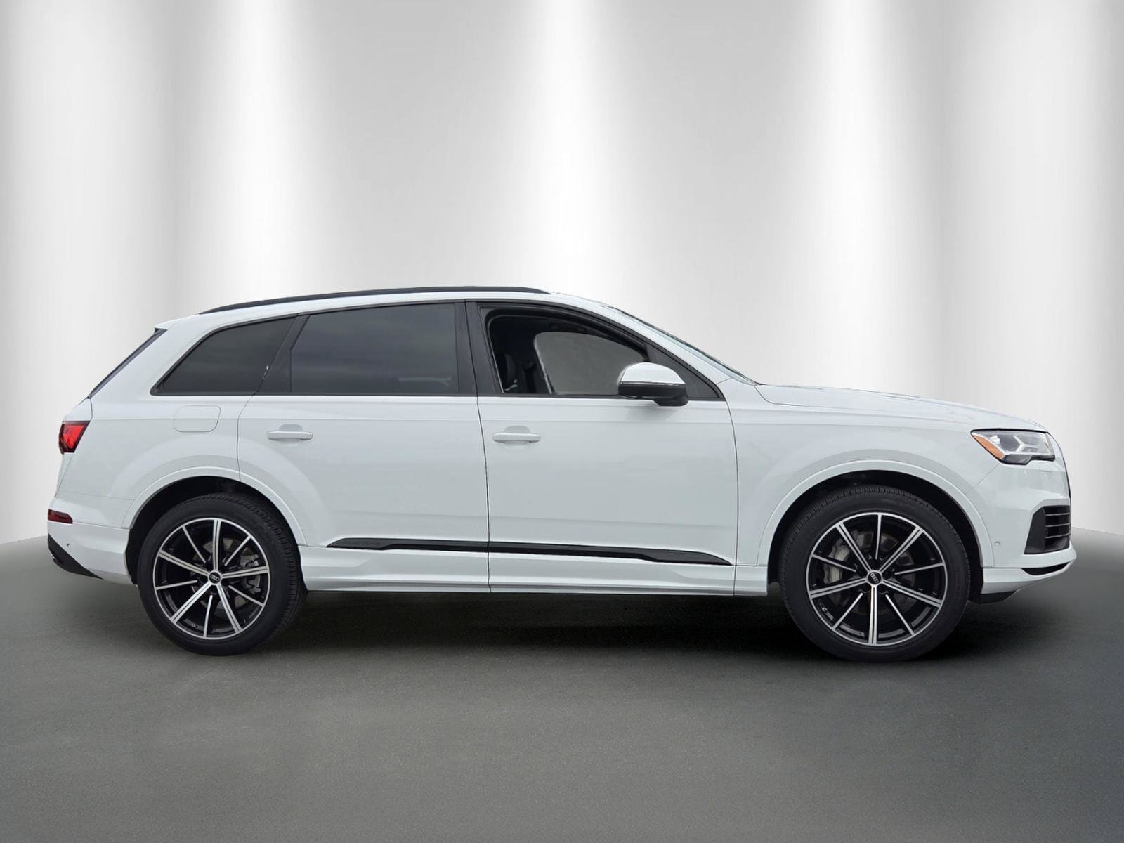 Used 2023 Audi Q7 3.0T Premium Plus AWD/4WD image 8