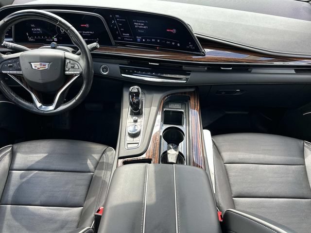 Used 2022 Cadillac Escalade Premium Luxury AWD/4WD image 14