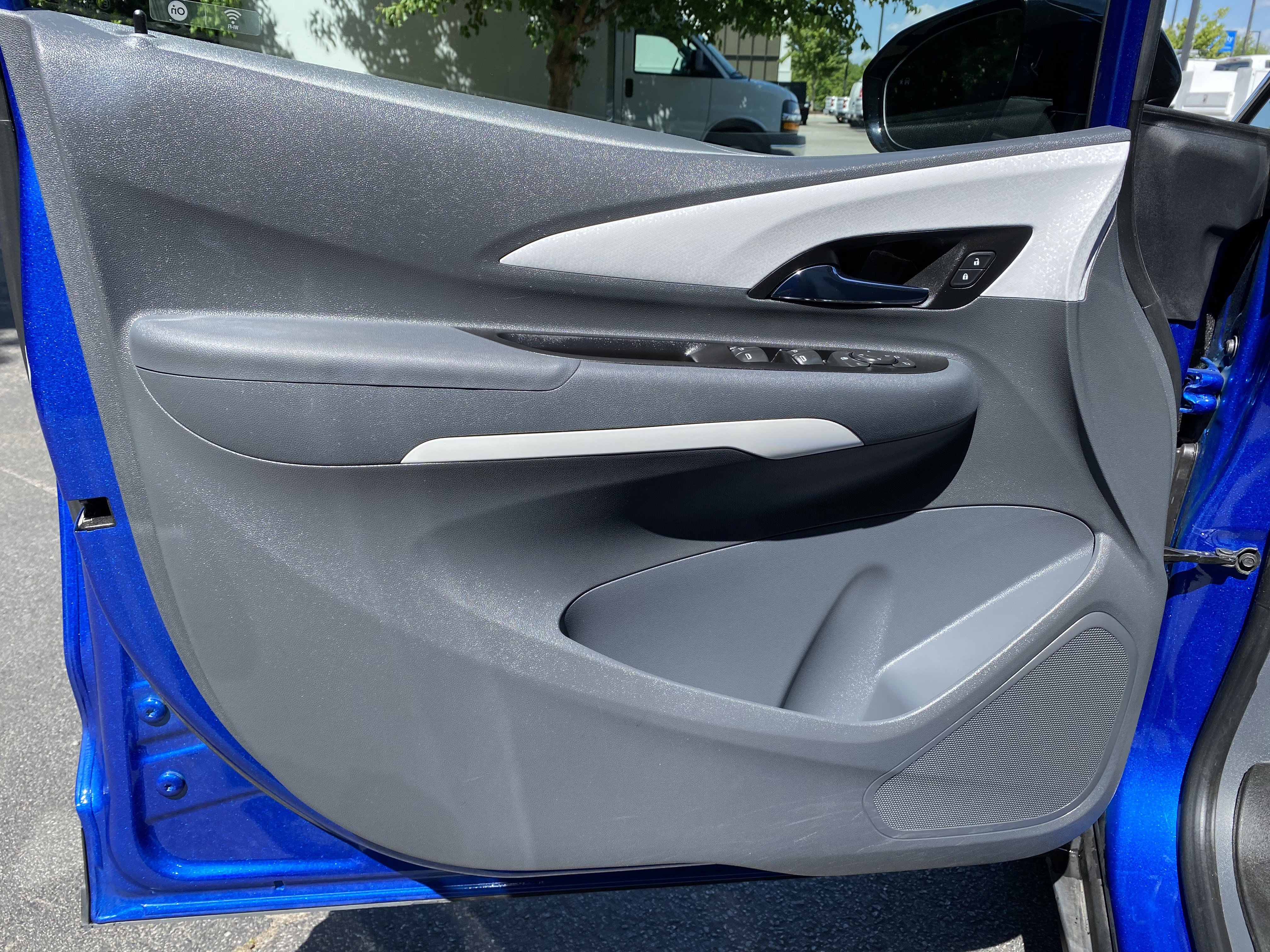 Used 2020 Chevrolet Bolt LT image 15