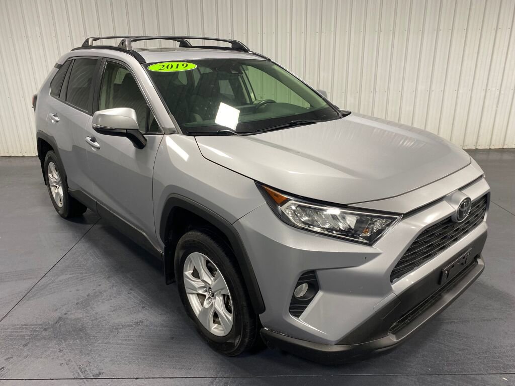 Used 2019 Toyota RAV4 XLE image 17
