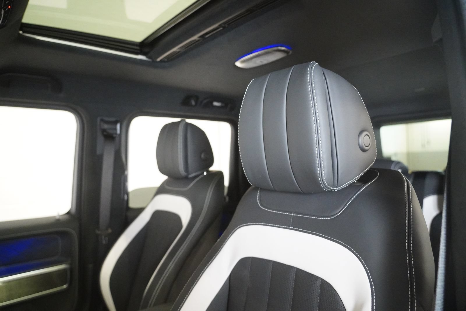 New 2027 Mercedes-Benz G 580 e image 15