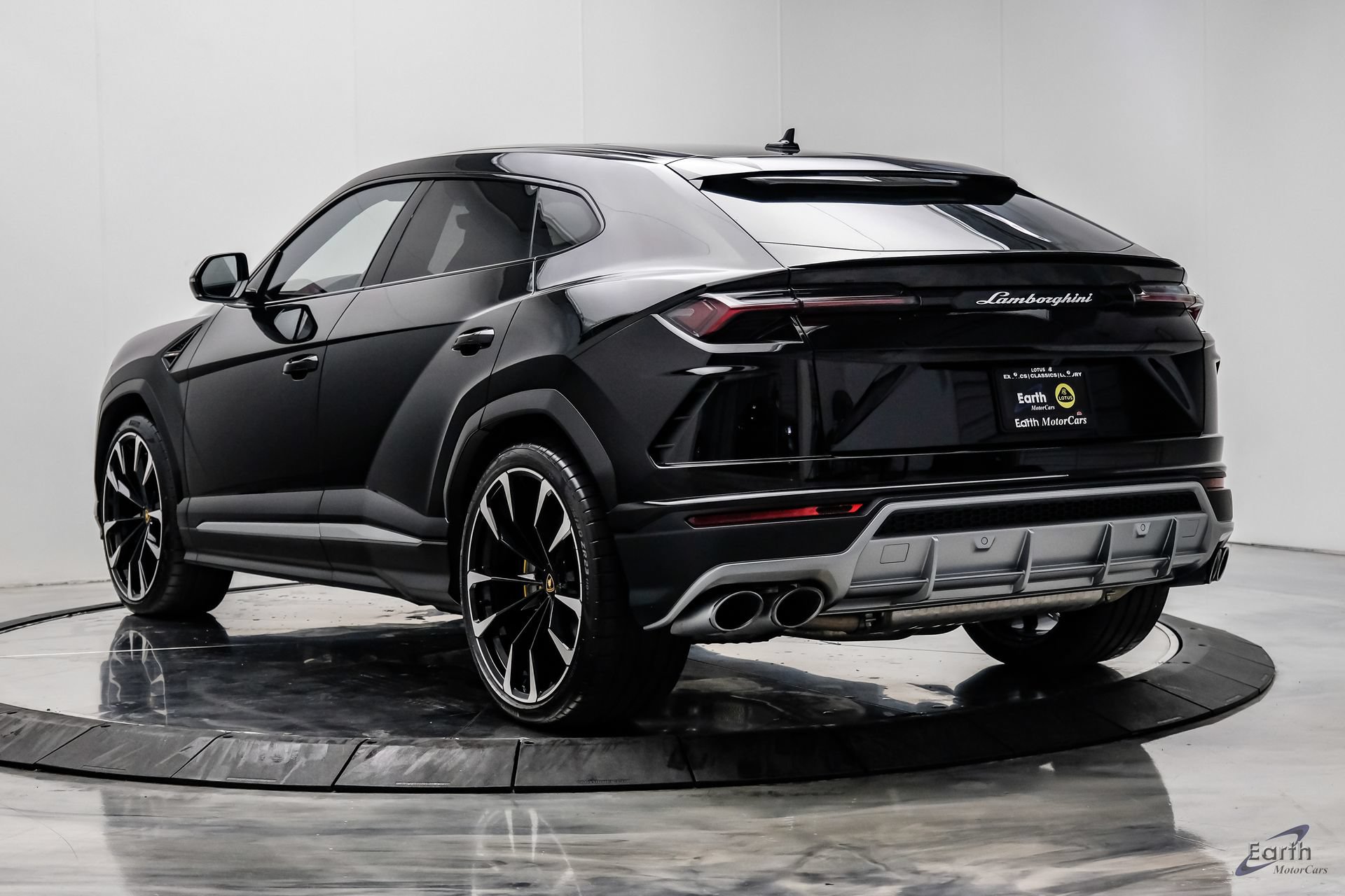 Used 2022 Lamborghini Urus AWD/4WD image 11