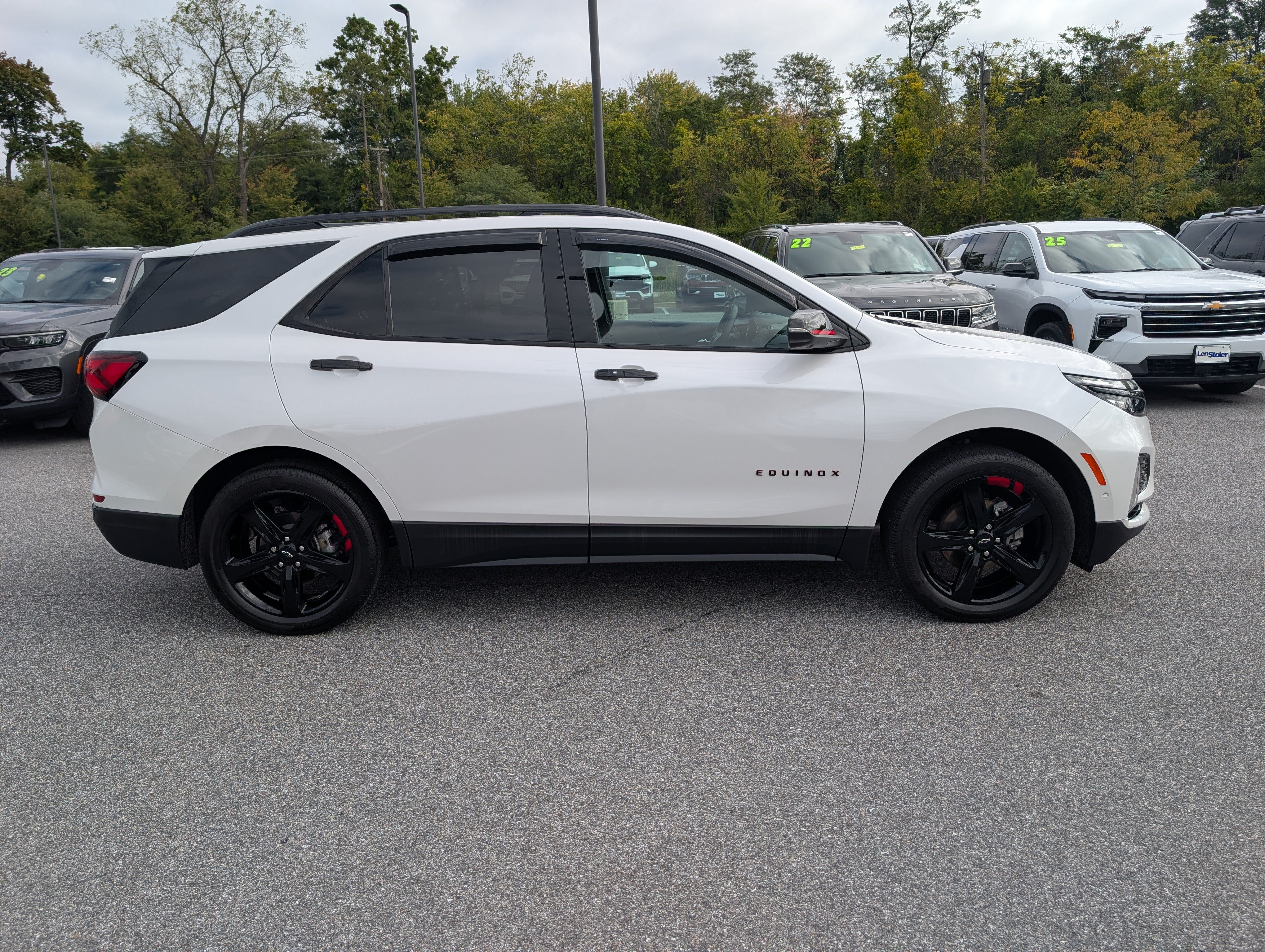Used 2024 Chevrolet Equinox Premier AWD/4WD image 6