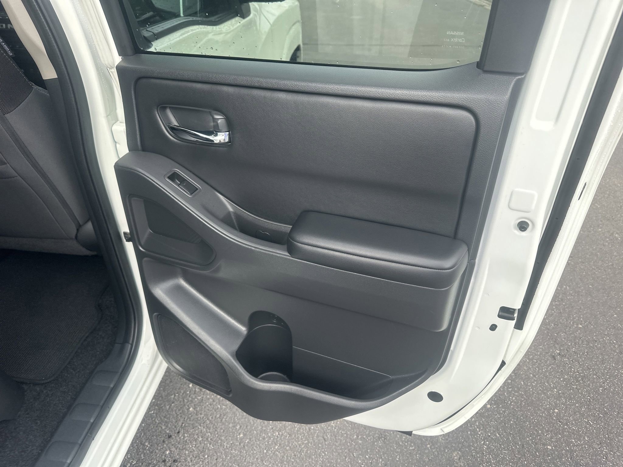 Used 2025 Nissan Frontier SV RWD image 16