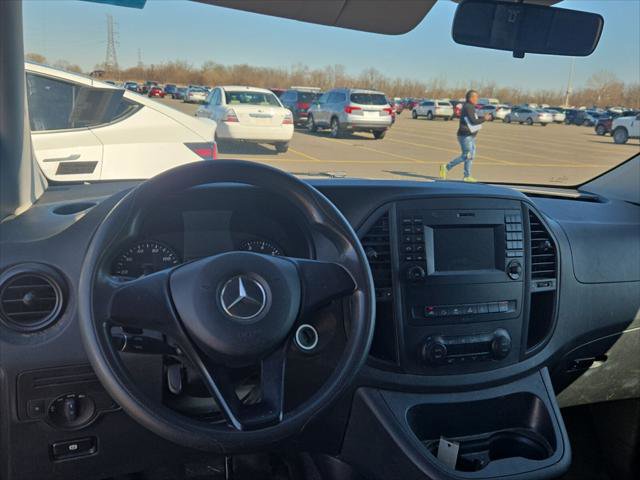 Used 2016 Mercedes-Benz Metris Passenger image 22