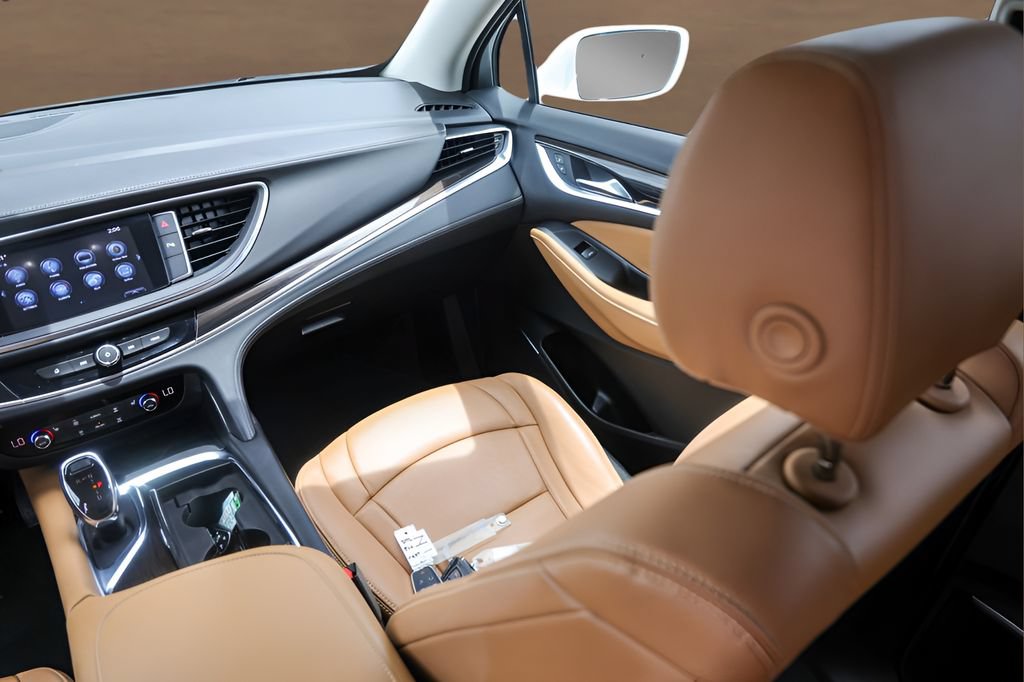 Used 2019 Buick Enclave Essence FWD image 27