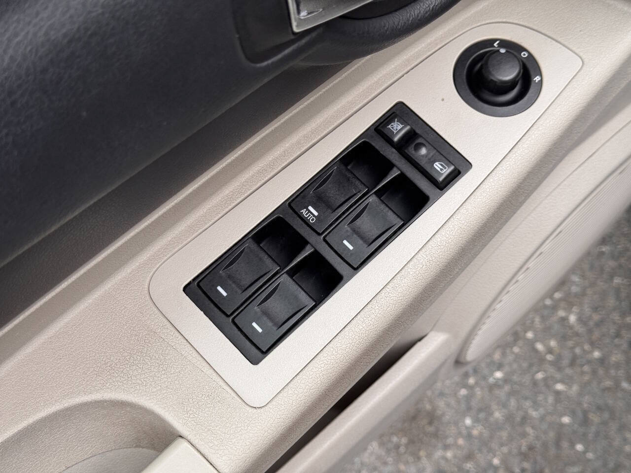 Used 2006 Dodge Charger R/T w/ Electronics Convenience Group RWD image 25