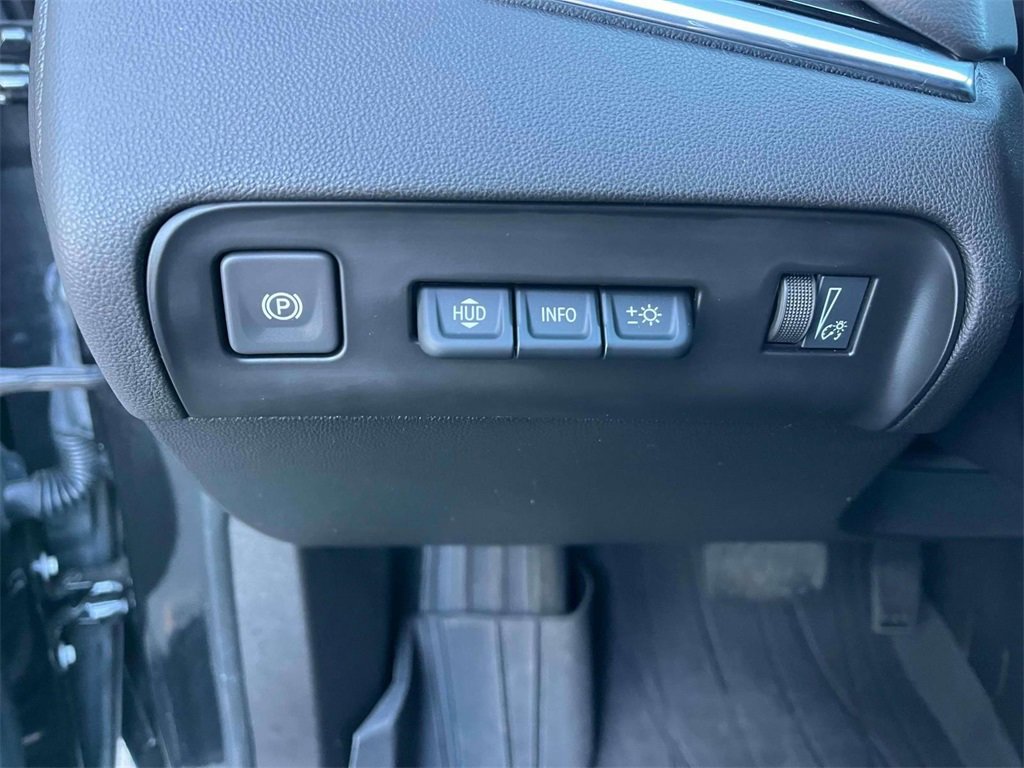 Used 2023 Buick Enclave Avenir w/ Avenir Technology Package image 27