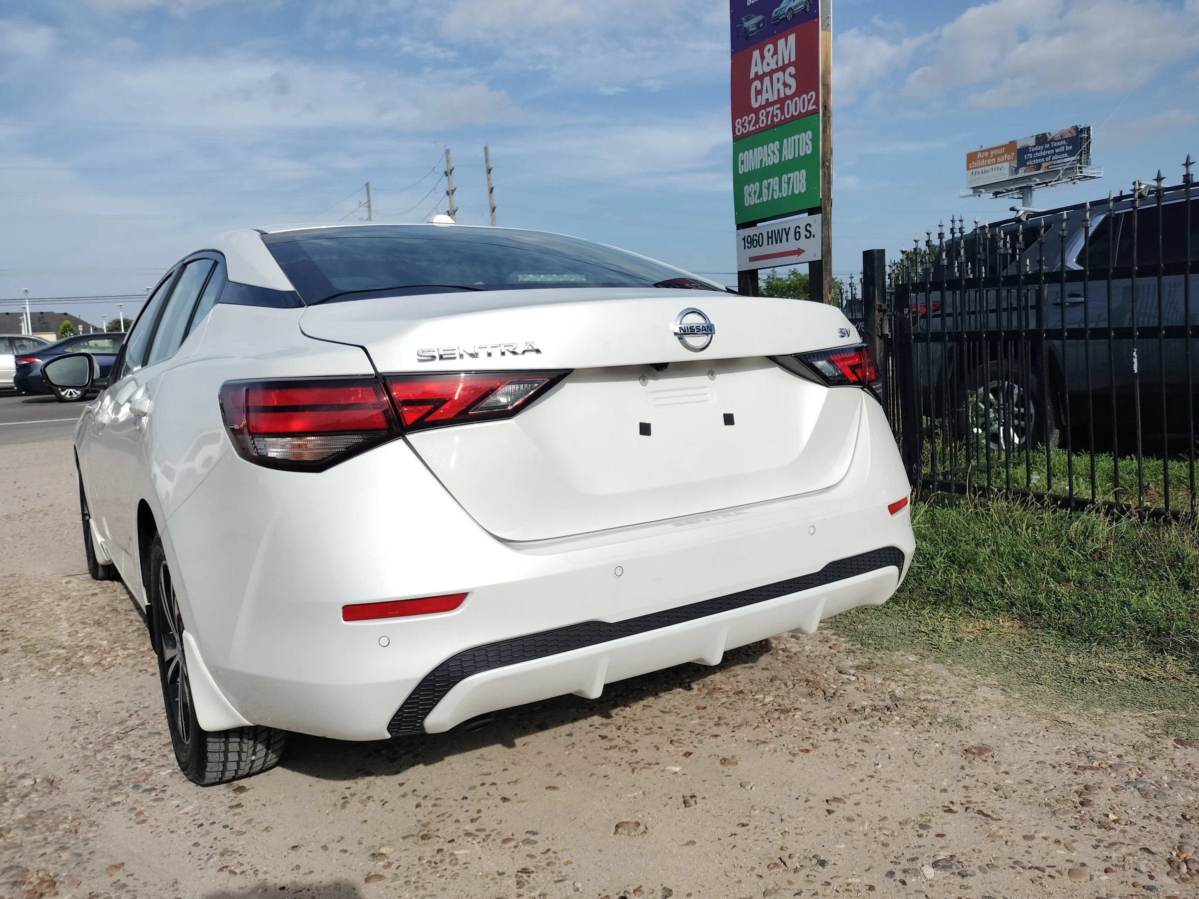 Used 2020 Nissan Sentra SV w/ Trunk Package FWD image 5