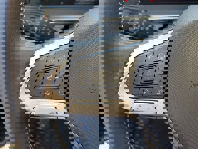 Certified 2025 Volkswagen Tiguan S image 18