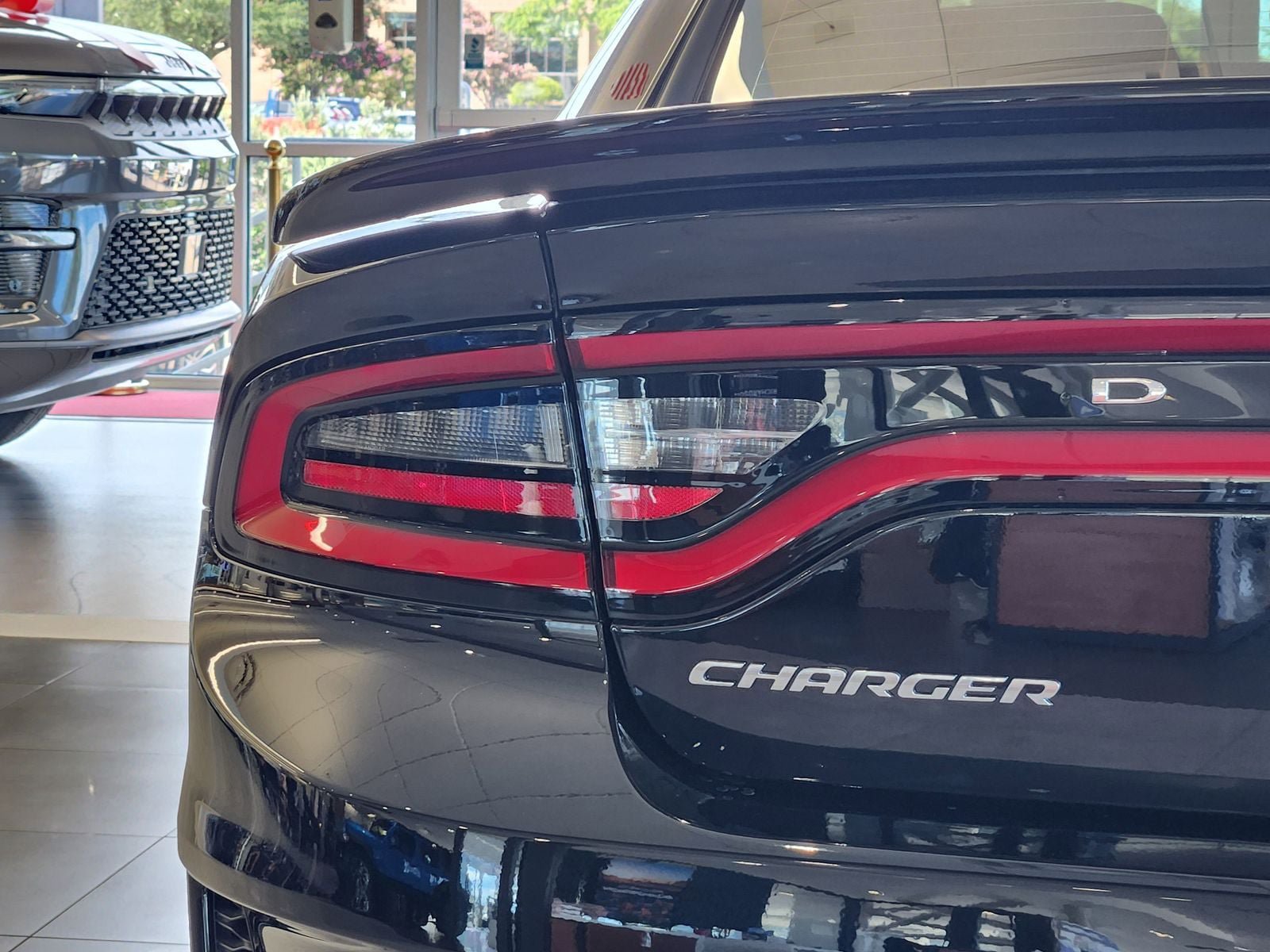 Used 2022 Dodge Charger SRT Hellcat w/ Harman/Kardon Audio Group RWD image 15