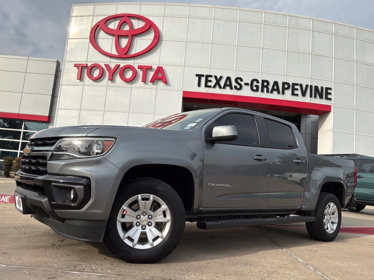 Used 2021 Chevrolet Colorado LT w/ LT Convenience Package RWD image 2