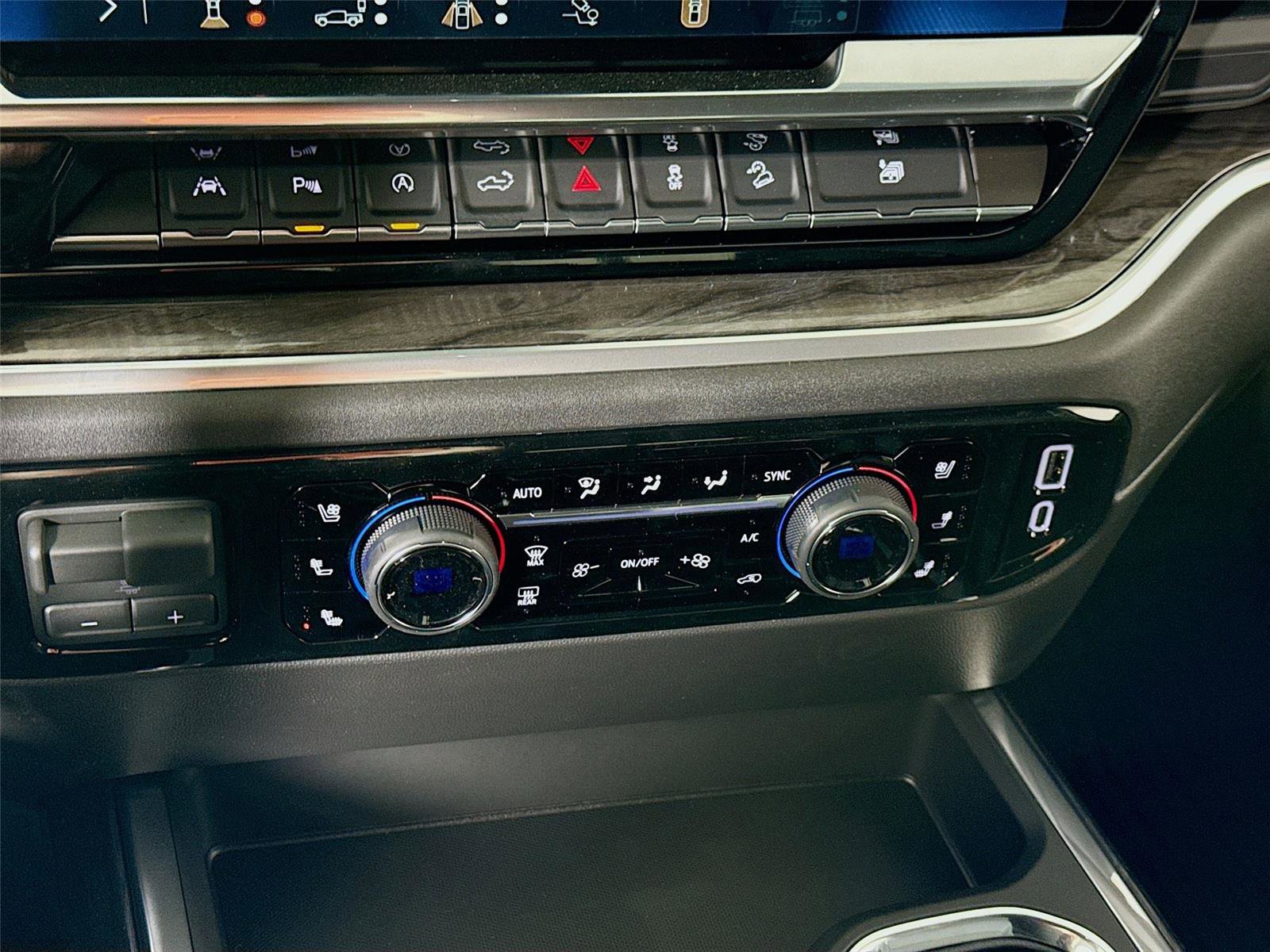 New 2026 Chevrolet Silverado 1500 LTZ AWD/4WD image 11