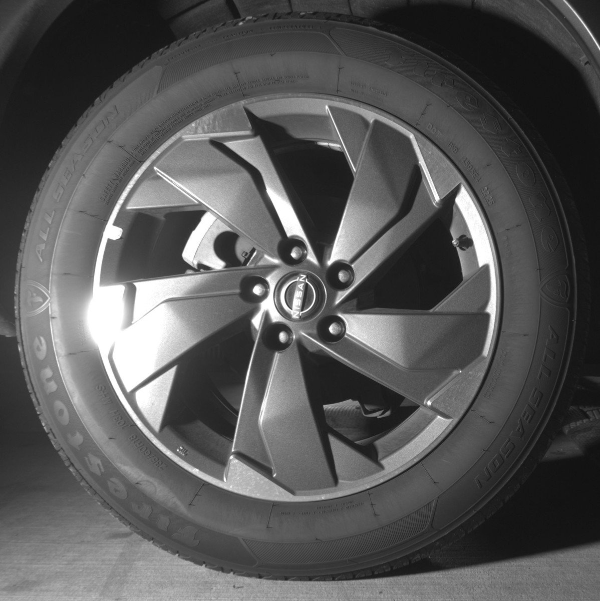 Used 2025 Nissan Rogue SV FWD image 15