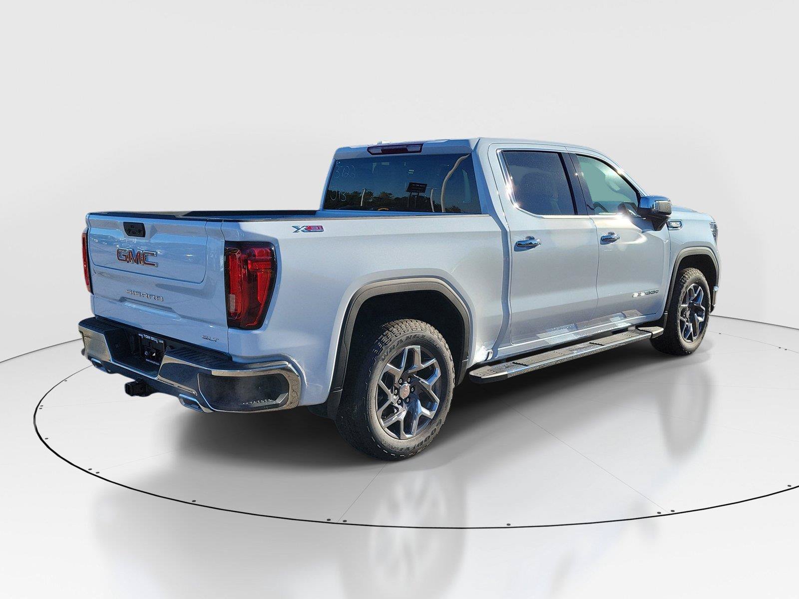 New 2026 GMC Sierra 1500 SLT w/ SLT Premium Package AWD/4WD image 4