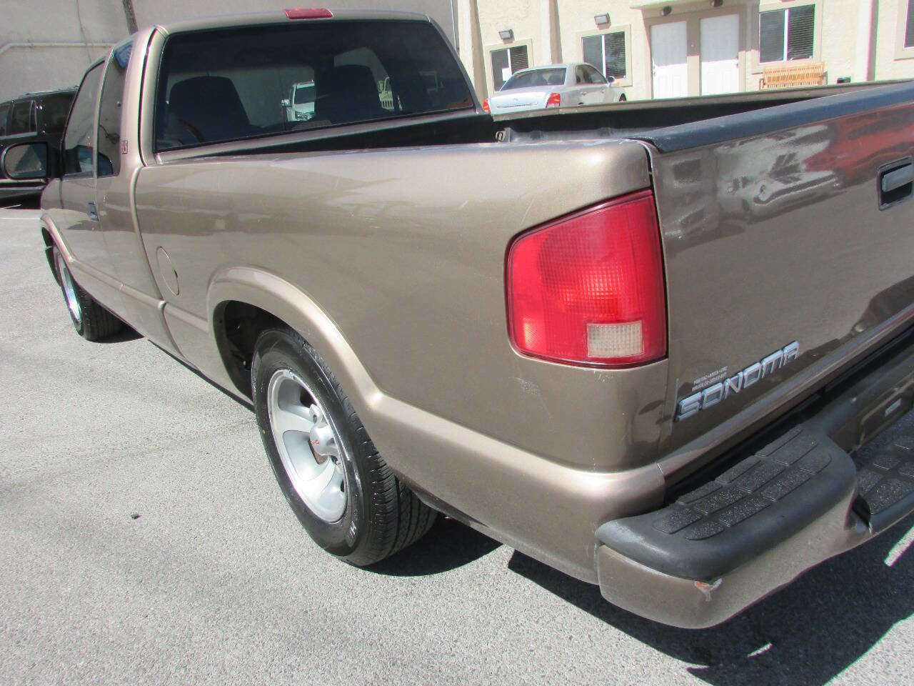 Used 2003 GMC Sonoma SLS w/ SLS Preferred Equipment Group image 7