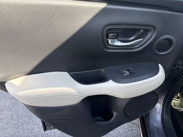 Certified 2025 Honda HR-V EX-L image 16