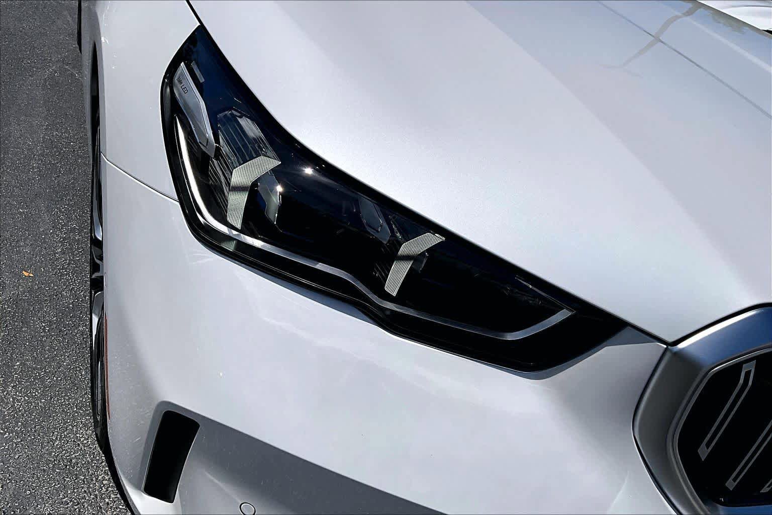 New 2027 BMW 530i RWD image 13