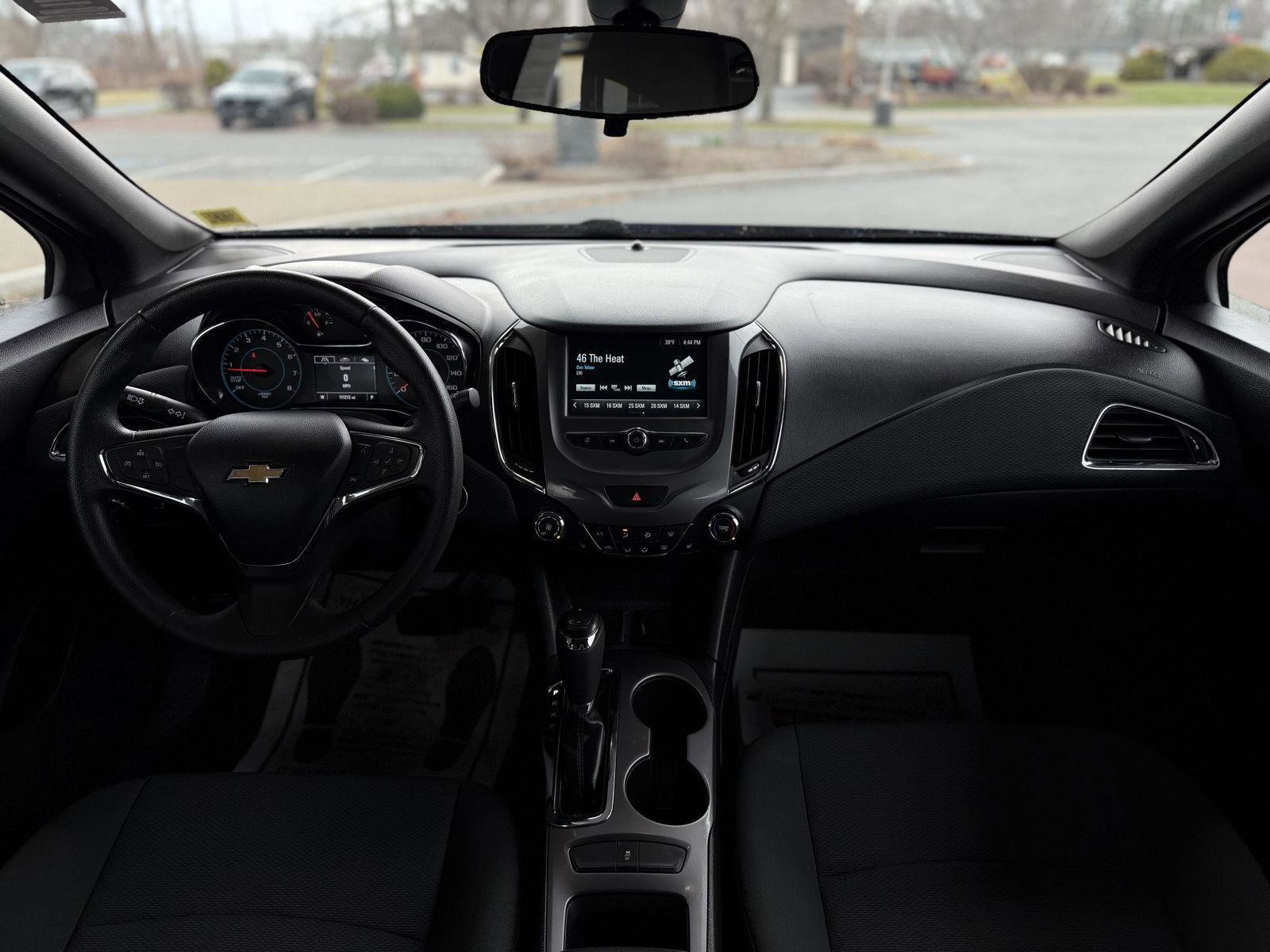 Used 2018 Chevrolet Cruze LT w/ Convenience Package image 23