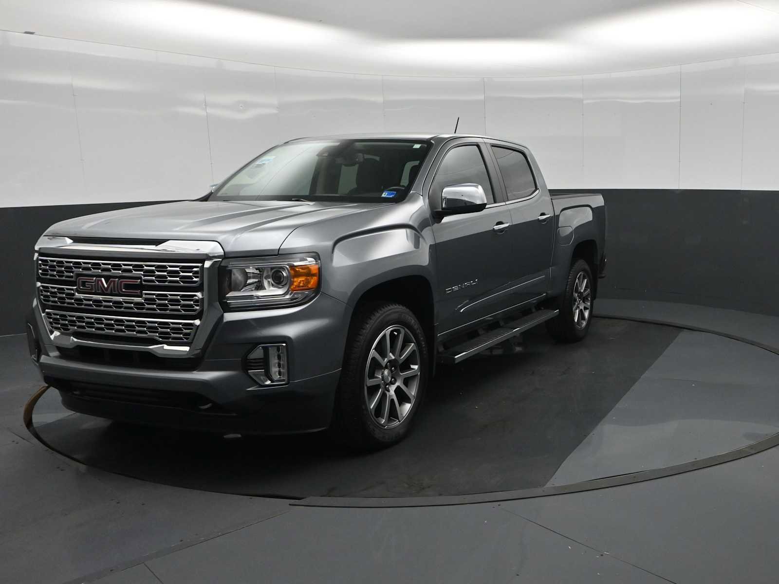 Used 2022 GMC Canyon Denali w/ LPO, Power Package AWD/4WD image 5
