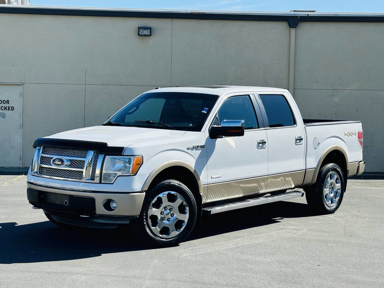 Used 2011 Ford F150 Lariat w/ Lariat Chrome Pkg AWD/4WD image 4