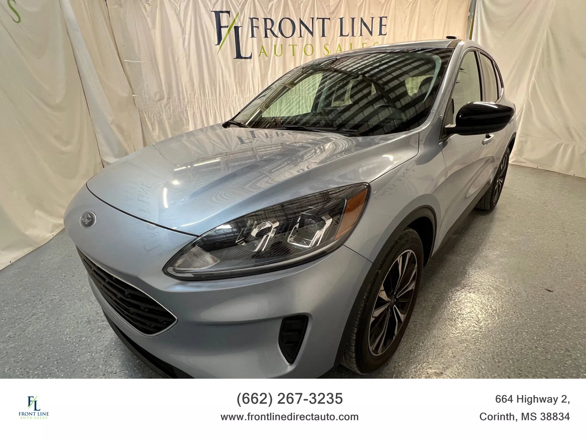 Used 2022 Ford Escape SE w/ SE Sport Appearance Package image 3